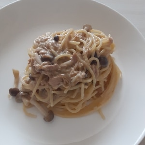 ツナときのこのクリームパスタ